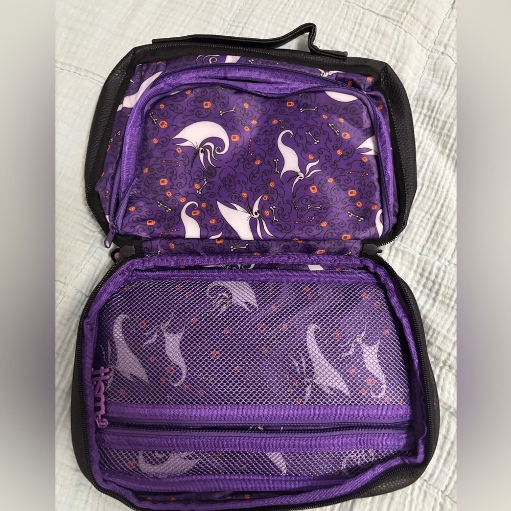 Melt Cosmetic Christmas town bag - Picture 3 of 5